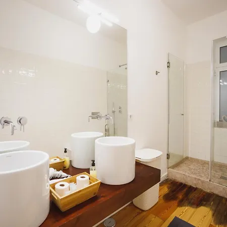 Akicity Marques Crimson Apartment Lissabon